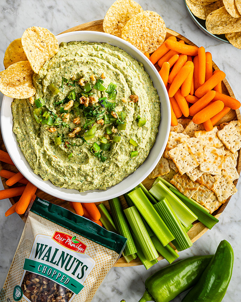 Hatch Guacamole-Walnut Dip